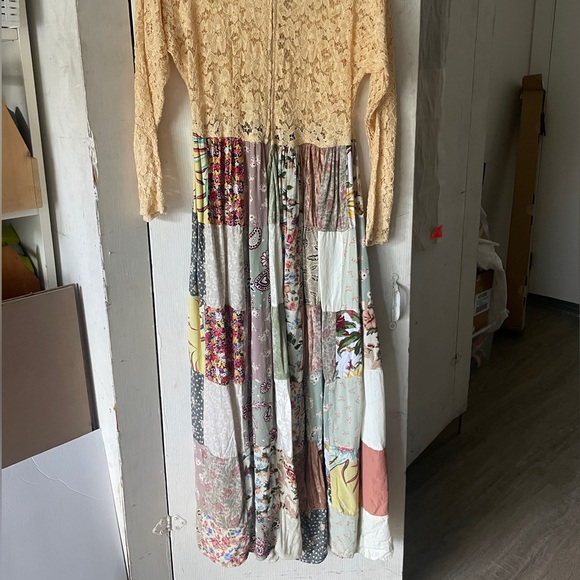 Patchwork & Lace Midi Dress - Picture 4 of 4